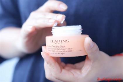 Clarins春霜适合什么年龄？如何使用Clarins春霜